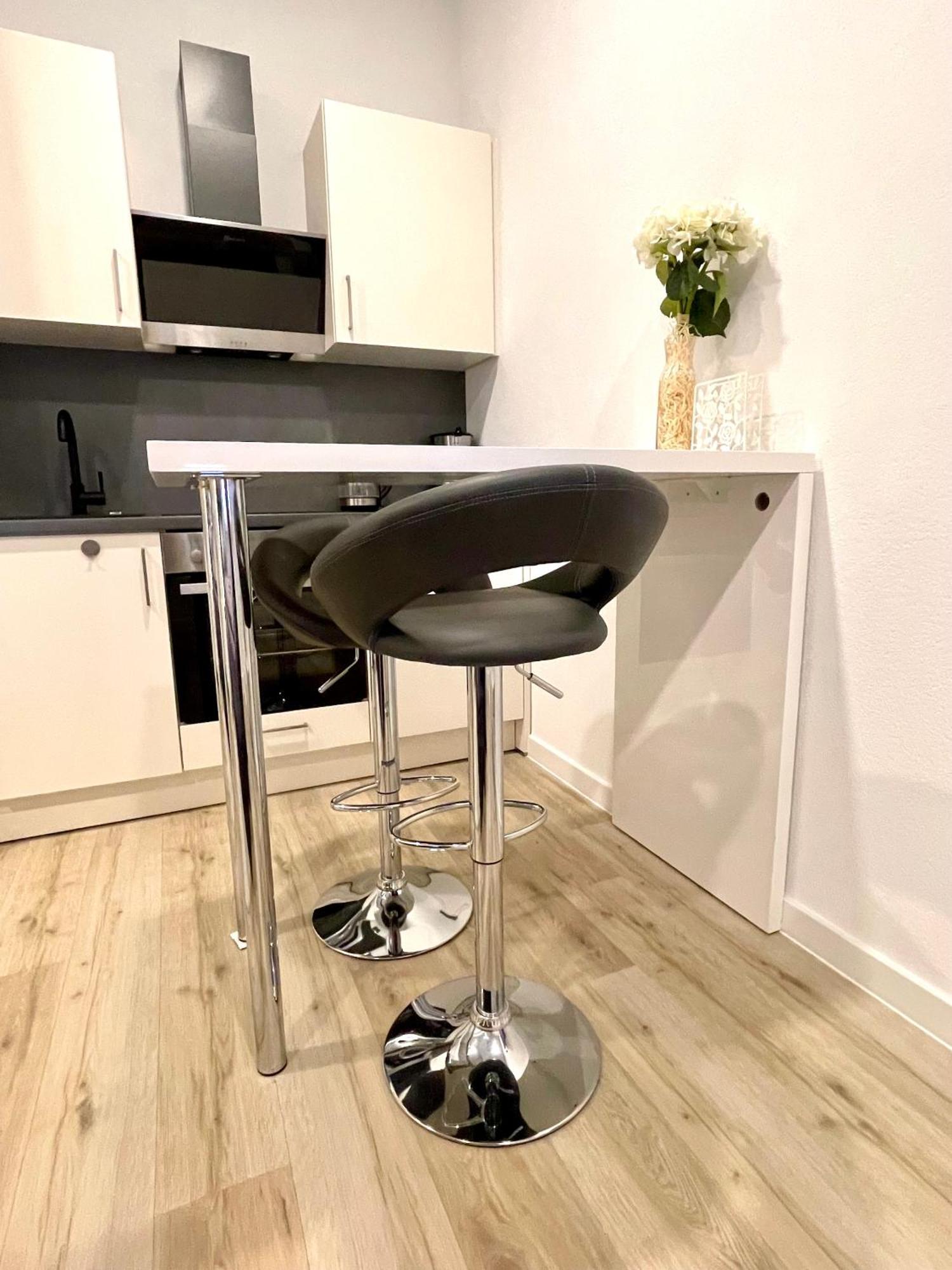 Neu Wunderschoenenes Weisses Apartament Am Schloessle Zentrum Goldstadt Pforzheim Bagian luar foto
